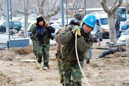 頂風(fēng)冒雪，完成市中心地下變電站電纜敷設(shè)
