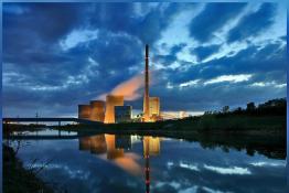 震撼的電廠?。?dòng)力特區(qū)?。?/></a></div>
                            <h3><a class=