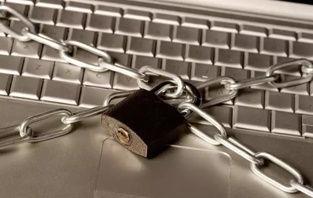 為信息安全加把鎖 《網(wǎng)絡(luò)安全法》為互聯(lián)網(wǎng)保駕護(hù)航