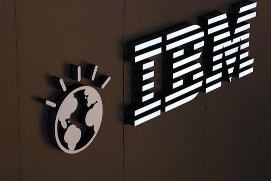 在云計算與大型機銷售的帶動下，IBM實現(xiàn)六年來的首次營收增長