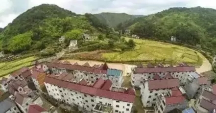 剛剛，2018中央一號(hào)文件發(fā)布，光伏扶貧助力致富