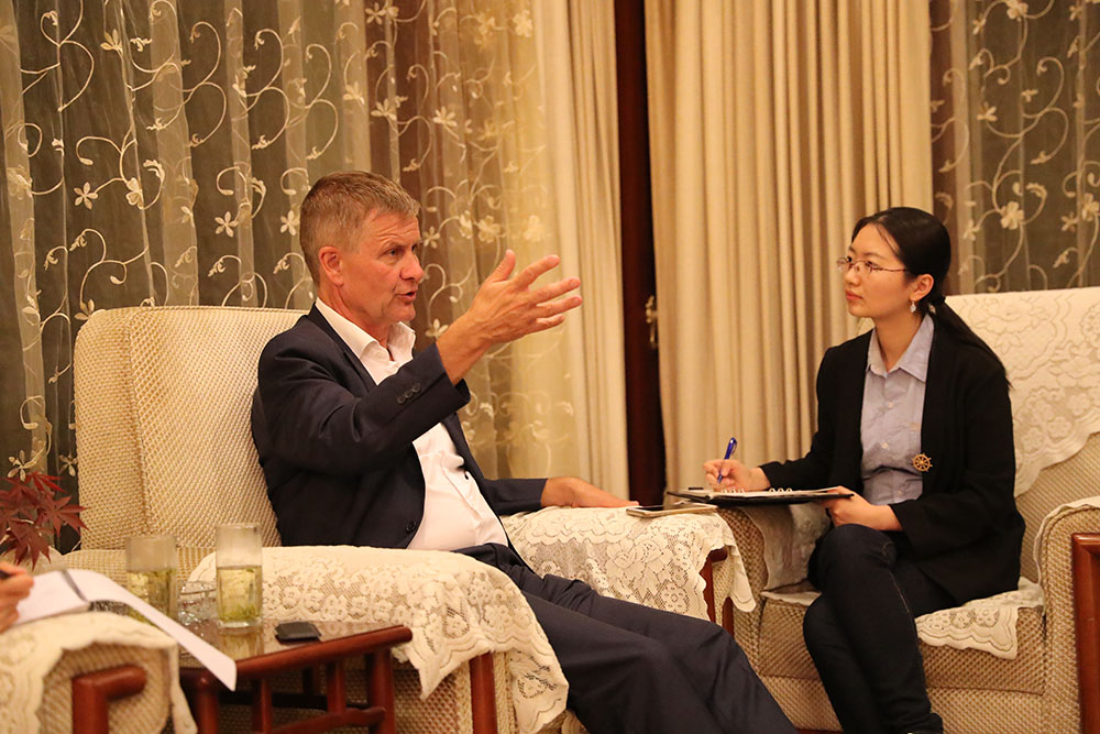 聯(lián)合國副秘書長索爾海姆接受本報(bào)專訪，力挺中國“洋垃圾”禁令