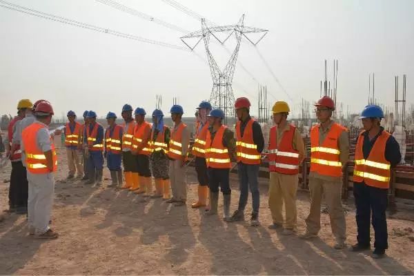 巴鐵缺電怎么辦？中國(guó)為它建造世界第二的線路！