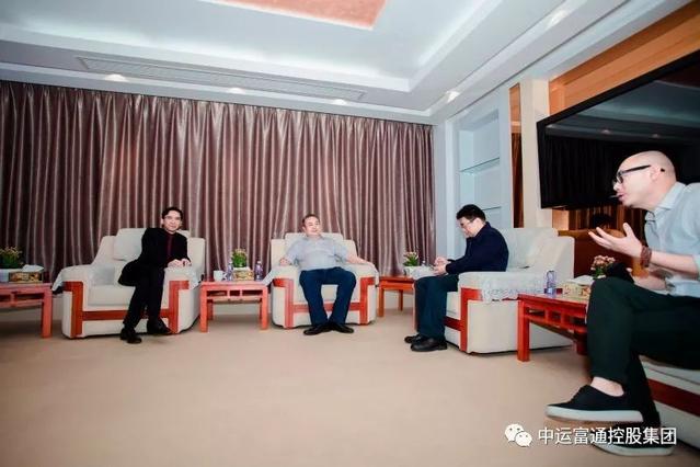 武漢長江新城管委會(huì)一行考察上海庚創(chuàng)科技智慧城市實(shí)踐項(xiàng)目