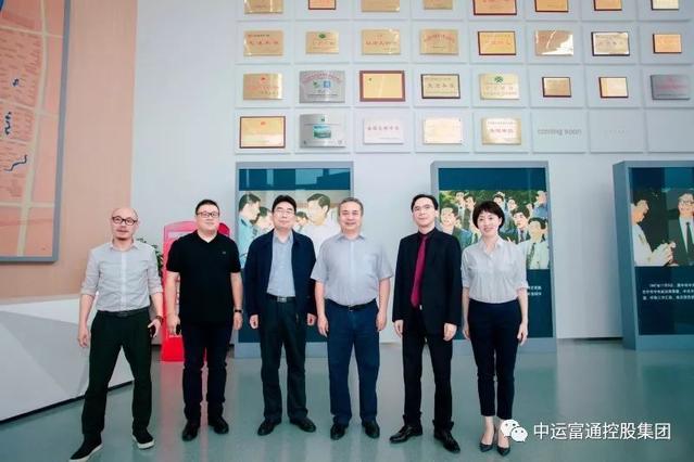 武漢長江新城管委會(huì)一行考察上海庚創(chuàng)科技智慧城市實(shí)踐項(xiàng)目