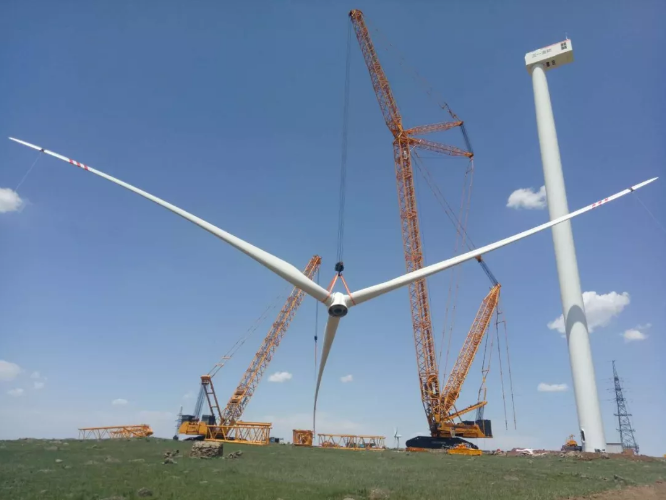 陸上風(fēng)電重器：三一重能第一臺(tái)3.4MW風(fēng)電機(jī)組順利完成吊裝！