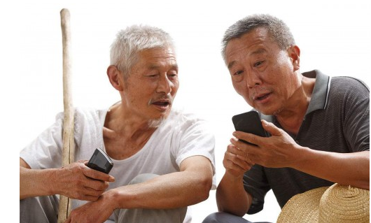 響應(yīng)總理號(hào)召，天天學(xué)農(nóng)用手機(jī)“新農(nóng)具”助力鄉(xiāng)村振興