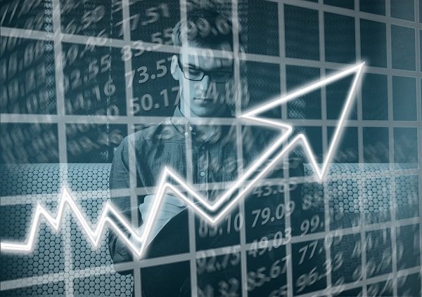 逆勢(shì)上市漲停 這兩家光伏企業(yè)有何秘訣？