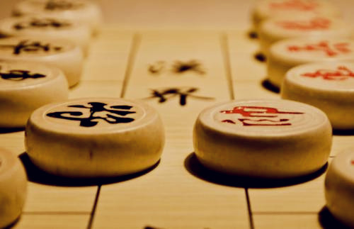 決勝新能源車(chē)：價(jià)格拖死戰(zhàn)、輿論聲量戰(zhàn)、產(chǎn)業(yè)兼并戰(zhàn)