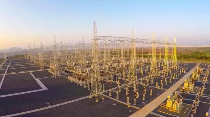 東部非洲輸電線路最長(zhǎng)、電壓等級(jí)最高、輸送容量最大的輸變電工程★ 埃塞俄比亞復(fù)興大壩水電送出500千伏輸變電工程★ 該工程包括新建2×620千米500千伏同塔雙回線路和總長(zhǎng)98千米的雙回400千伏輸電線路，是東  部非洲輸送距離最長(zhǎng)、電壓等級(jí)最高、輸送容量最大的輸變電工程。