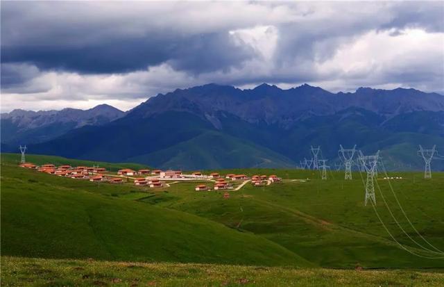 極限挑戰(zhàn)！這條“電力天路”正式投入運(yùn)營